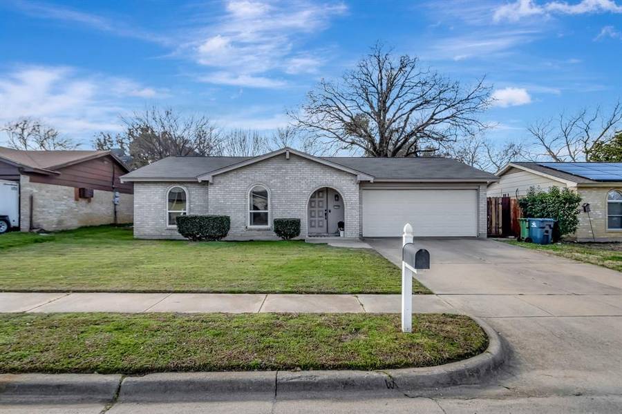 2306 Yale Drive, Arlington, TX 76015