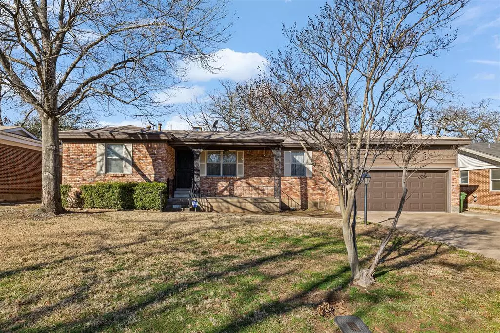 Hurst, TX 76053,1045 Reed Street