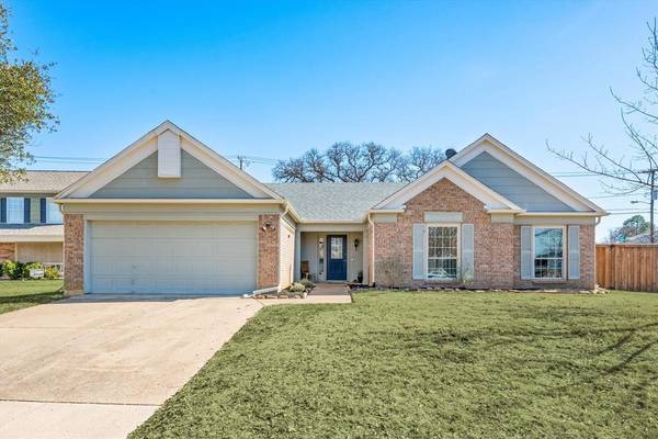 7600 Greenleaf Court, North Richland Hills, TX 76182