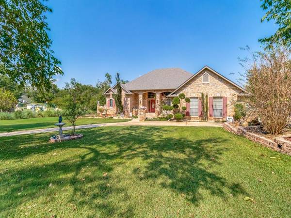 202 Walcott Street,  Honey Grove,  TX 75446