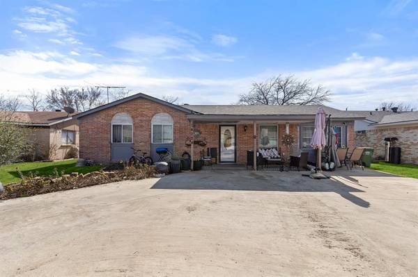 14224 Horseshoe Trail, Balch Springs, TX 75180