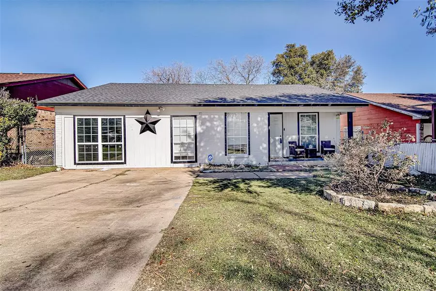 8128 Richard Street, White Settlement, TX 76108