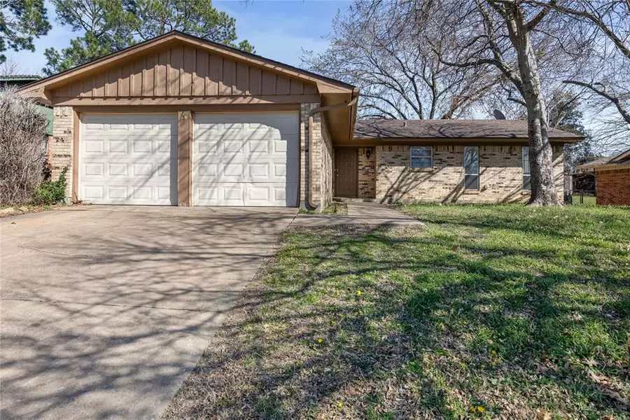 714 S Hyde Park Avenue, Denison, TX 75020