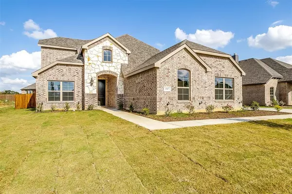 1917 Manzana Way, Burleson, TX 76028