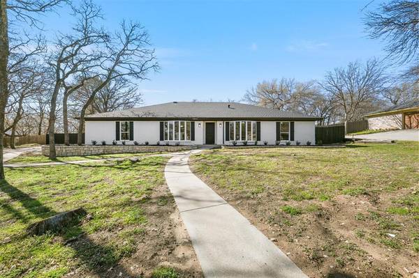 1013 Oakwood Circle, Keller, TX 76248