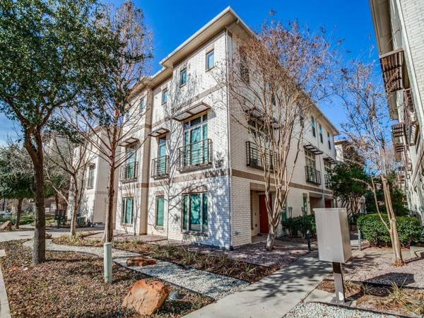 2325 Stutz Drive #38,  Dallas,  TX 75235