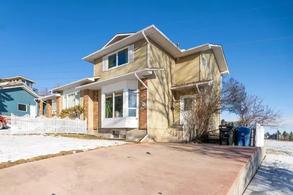 Calgary, AB T3H 1J7,68 Stradwick Rise SW