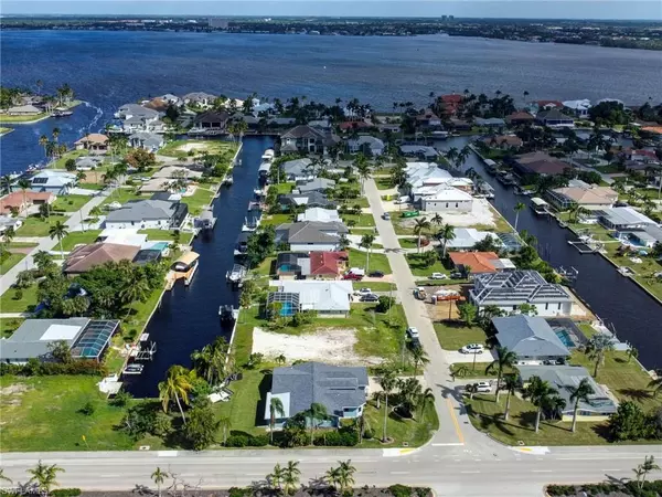 Cape Coral, FL 33904,1101 Lorraine CT