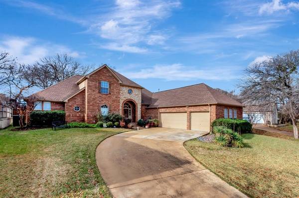 437 Windjammer Lane, Azle, TX 76020