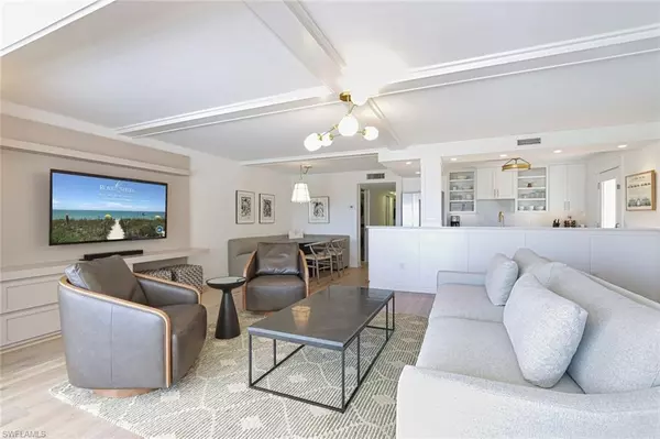 Naples, FL 34103,222 Harbour DR 105