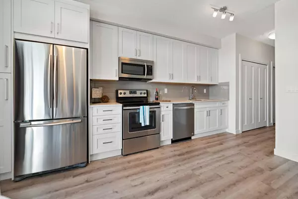 Calgary, AB T2X 4L2,20 Walgrove WALK SE #208