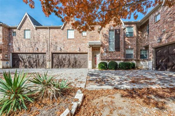 2968 Europa Drive, Grand Prairie, TX 75052