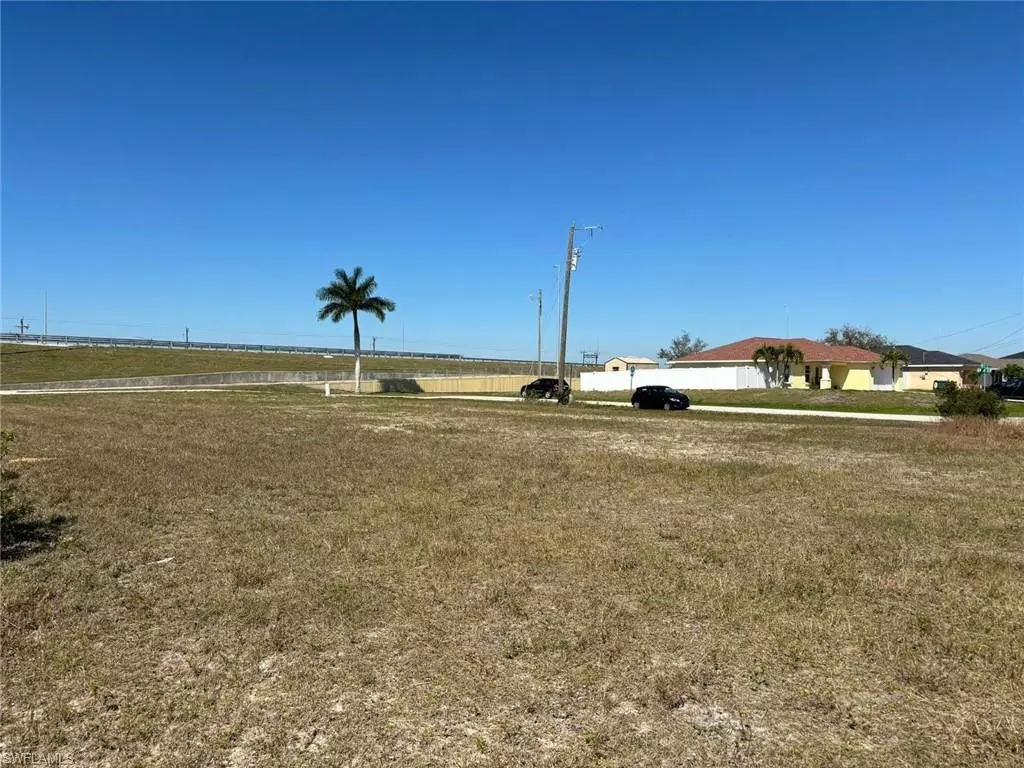 Cape Coral, FL 33993,3118 14th TER