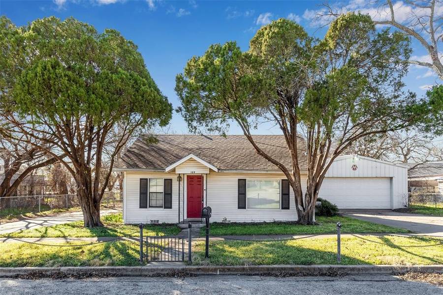 109 W 2nd Street, Weatherford, TX 76086