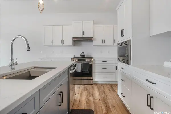 138 Keith WAY, Saskatoon, SK S7V 0X7