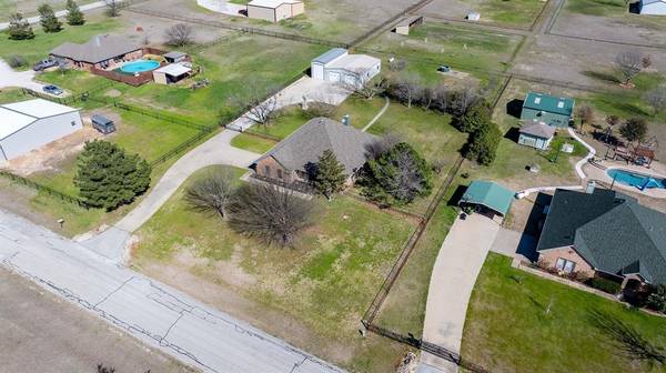 14616 Meadowland Circle, Newark, TX 76071