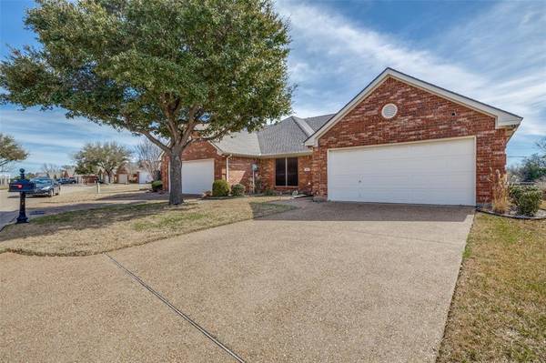 924 Cresthill Drive #24B,  Cedar Hill,  TX 75104