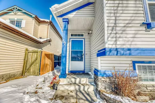 Calgary, AB T3K 5W5,52 Covehaven RD NE