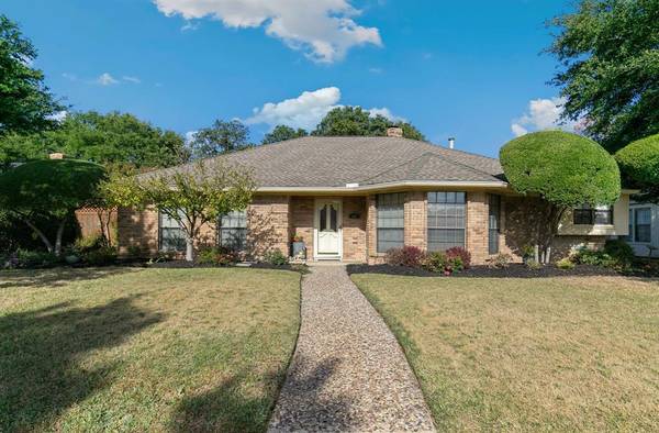 109 Willowcrest Drive, Garland, TX 75040