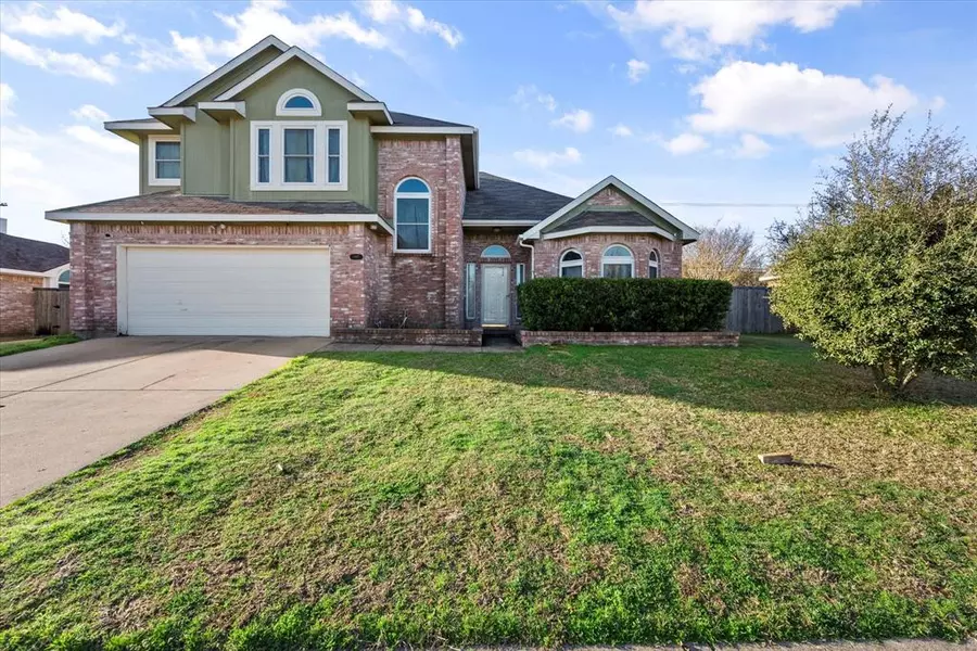 805 Hines Drive, Cedar Hill, TX 75104