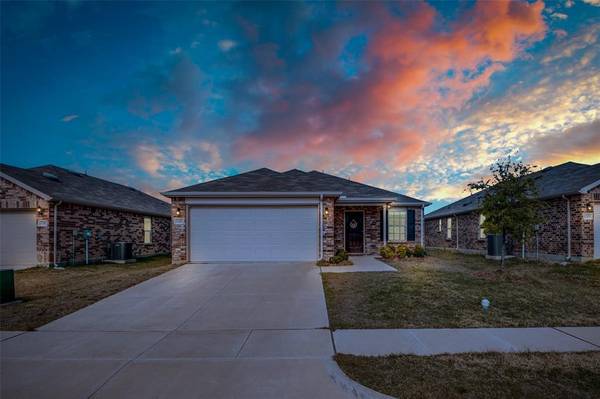 1321 Waggoner Drive, Aubrey, TX 76227