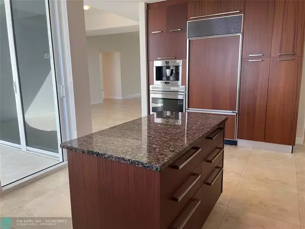 Sunny Isles Beach, FL 33160,16001 Collins Ave  #3004