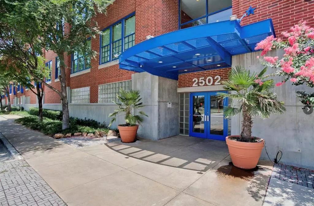 Dallas, TX 75204,2502 Live Oak Street #214