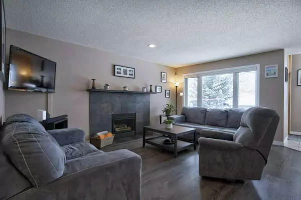 Calgary, AB T3B 5S1,199 Valley Brook CIR NW