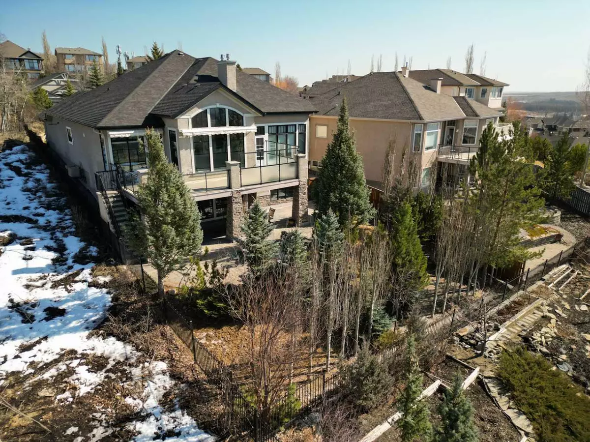 Calgary, AB T3H 5B7,274 Springbluff Bay SW