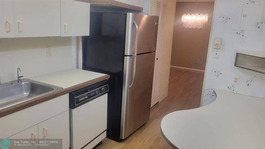Lauderdale Lakes, FL 33319,4191 NW 41 St #117