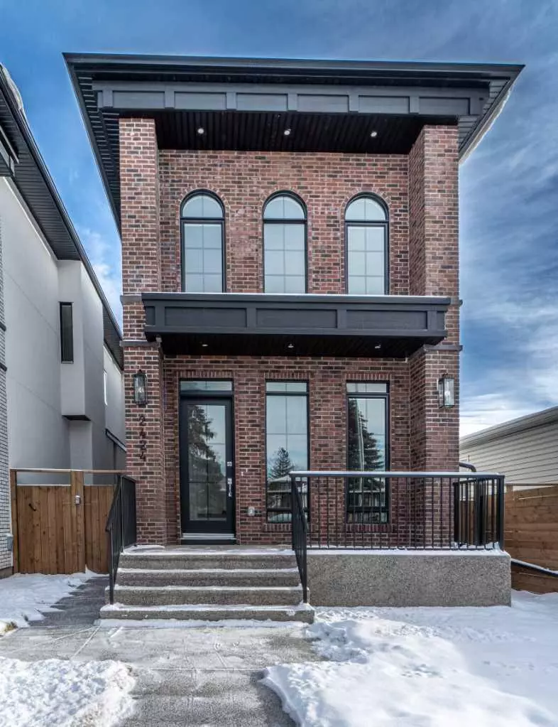 Calgary, AB T3E 2W5,2424 34 ST SW