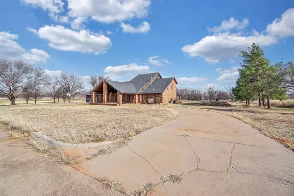 Cordell, OK 73632,1 Holly Lane