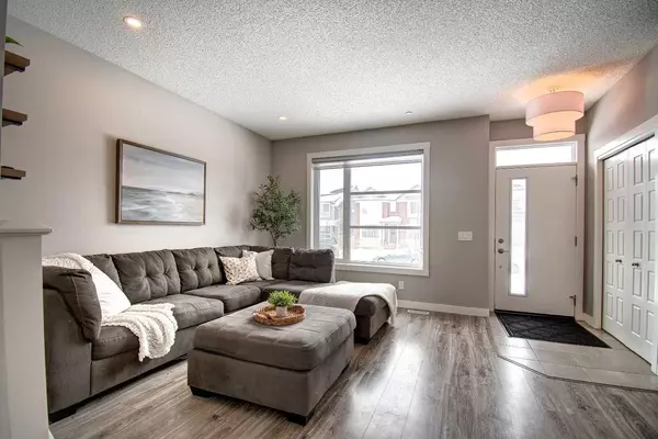 Calgary, AB T3P 1L3,63 Howse Rise NE