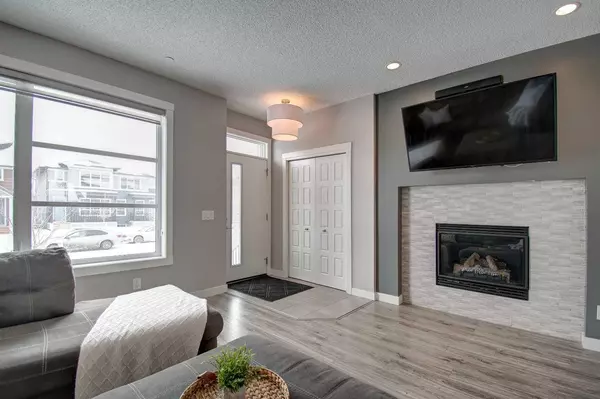 Calgary, AB T3P 1L3,63 Howse Rise NE