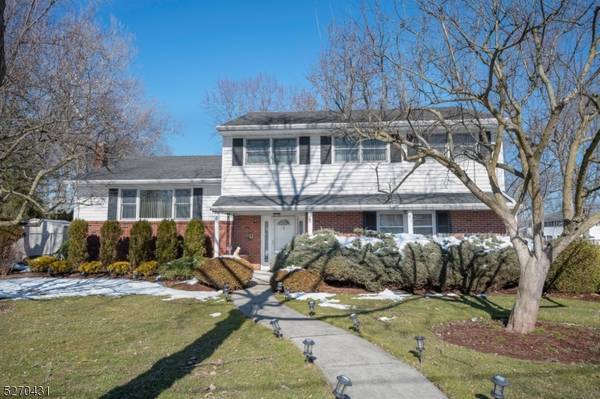 1 Ringwood Dr, Parsippany-troy Hills Twp., NJ 07054