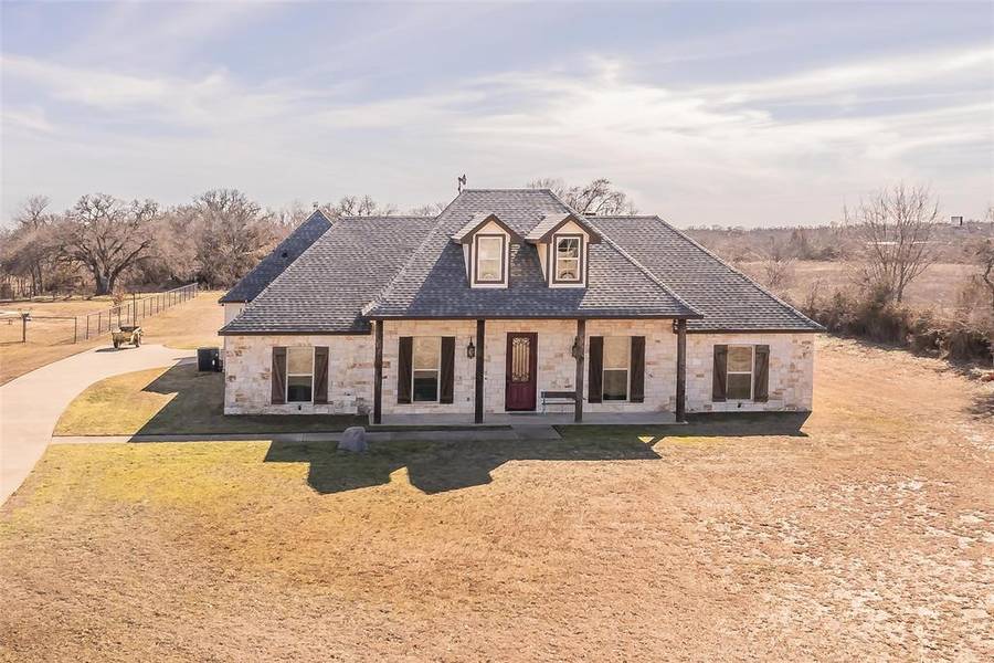 142 Oakwood Creek Lane, Weatherford, TX 76088