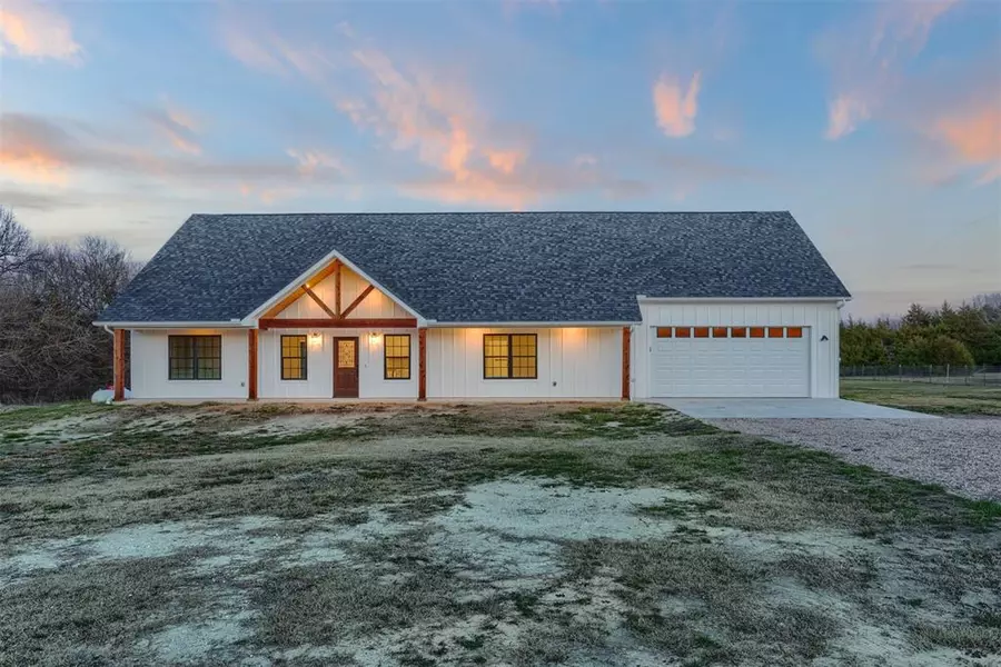 3925 County Road 1088, Celeste, TX 75423