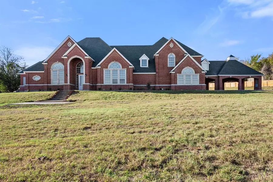 451 Land Of Goshen Drive, Springtown, TX 76082