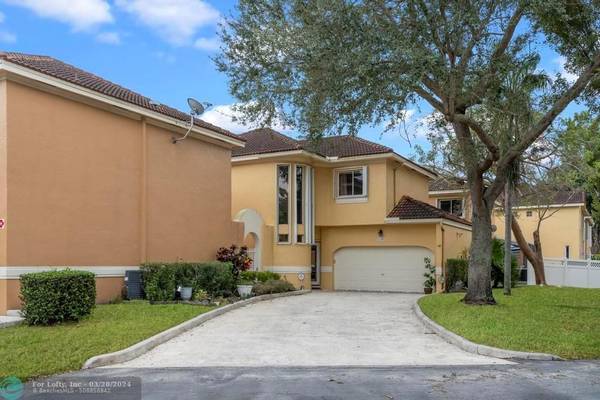 Coral Springs, FL 33071,11381 Lakeview Dr