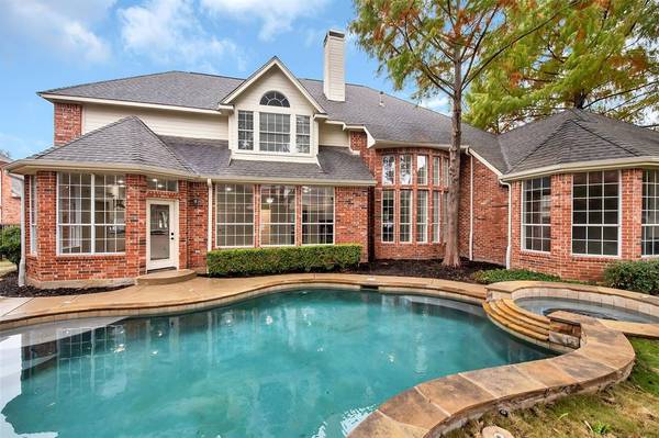 220 Highland Oaks Circle, Southlake, TX 76092