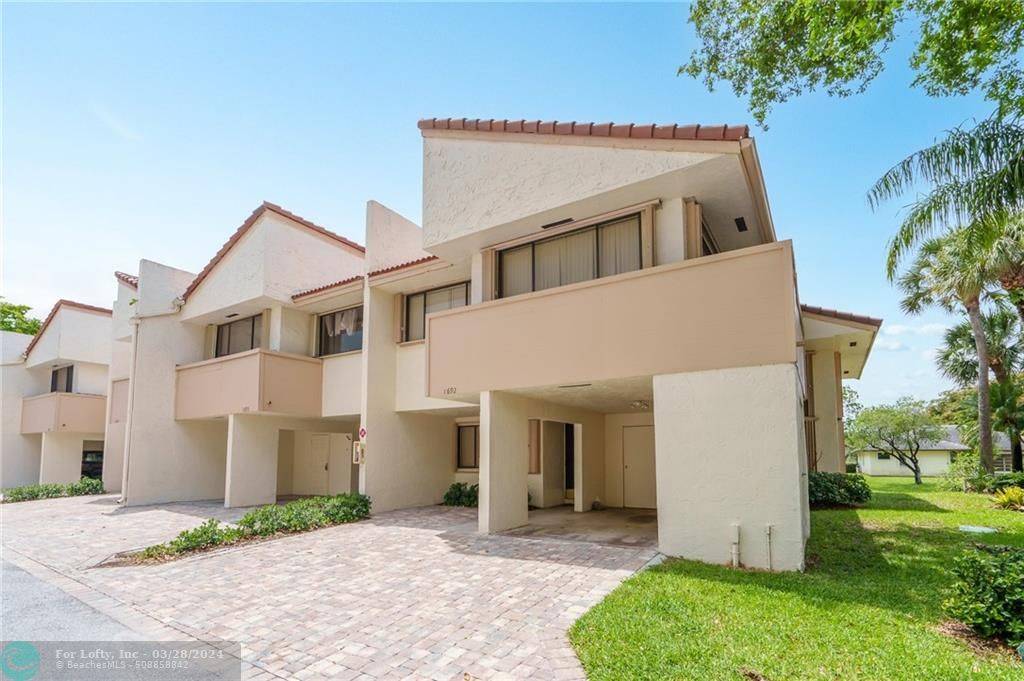 Coral Springs, FL 33071,1692 Cypress Pointe Drive  #1692