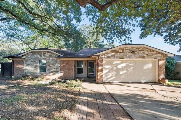 4103 Chipwood Court, Arlington, TX 76017