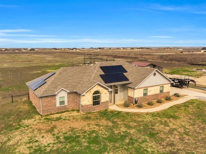 319 N Armstrong Road, Venus, TX 76084