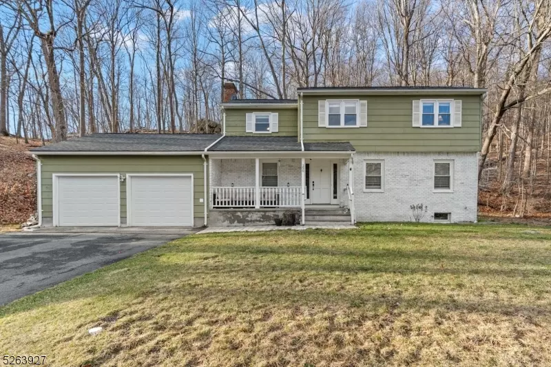 156 Kinnelon Rd, Kinnelon Boro, NJ 07405