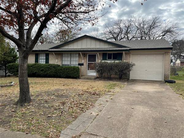 526 Sun Valley Drive, Duncanville, TX 75116