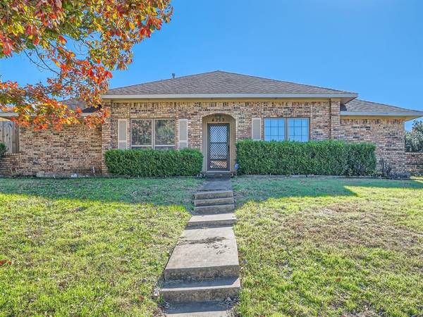 4713 Meadowview Drive, Mesquite, TX 75150