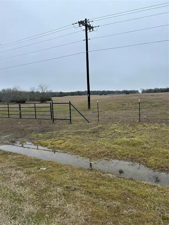 Lone Oak, TX 75453,000 FM 1571