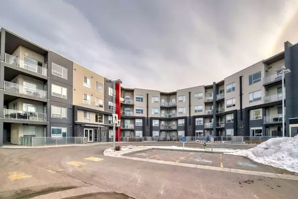 Calgary, AB T3H 6A7,8530 8A AVE SW #122