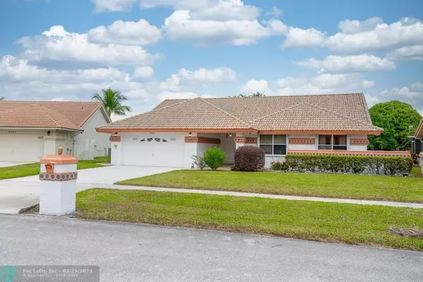 Boynton Beach, FL 33437,9735 Sun Pointe Drive