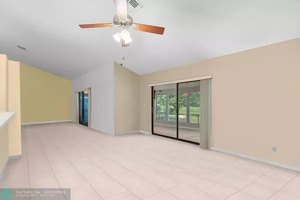 Boynton Beach, FL 33437,9735 Sun Pointe Drive